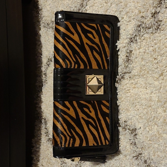 NWOT Tiger Print White House Black Market Crossbody Clutch